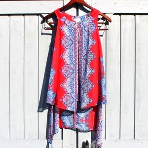 Est. 1946 Red & Blue Paisley Sleeveless High-Low Top – Size XS